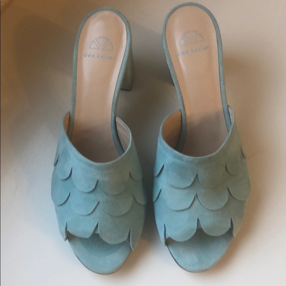 Dee Keller Blue Scalloped Heels - Picture 2 of 6